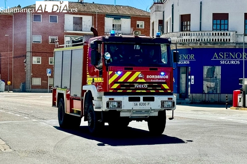 Bomberos de Peñaranda sofocan un potente incendio en Torre de Moncantar, cerca de Cantalpino 