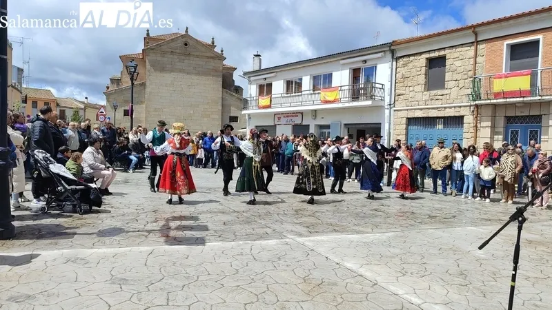 Concurrida feria de San Felipe en Barruecopardo, solo ensombrecida por la lluvia / CORRAL