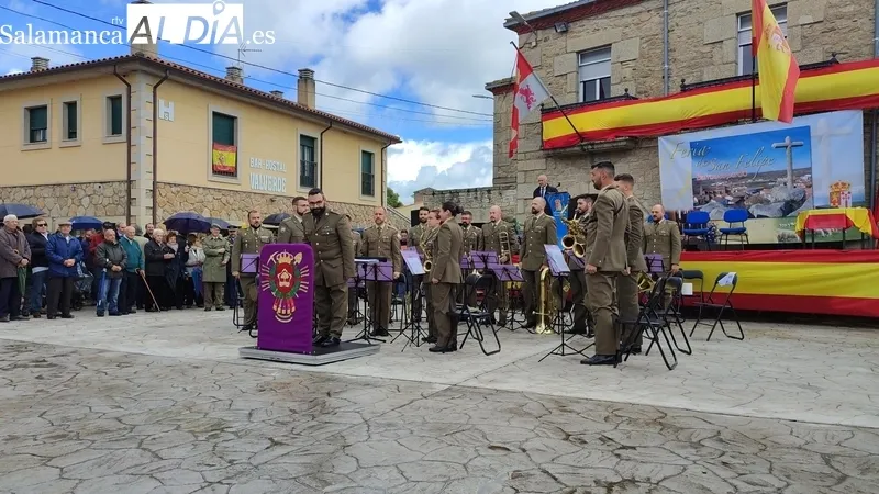Concurrida feria de San Felipe en Barruecopardo, solo ensombrecida por la lluvia / CORRAL