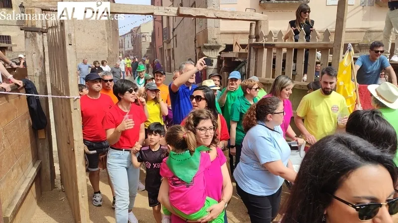 Arrancan las fiestas del Noveno en San Felices de los Gallegos / CORRAL