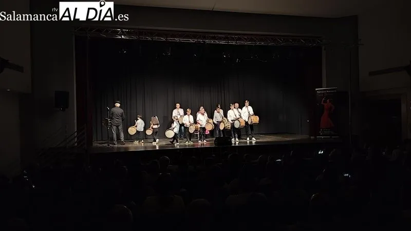 Actuación fin de curso de la escuela de baile Alborea en Vitigudino / CORRAL 