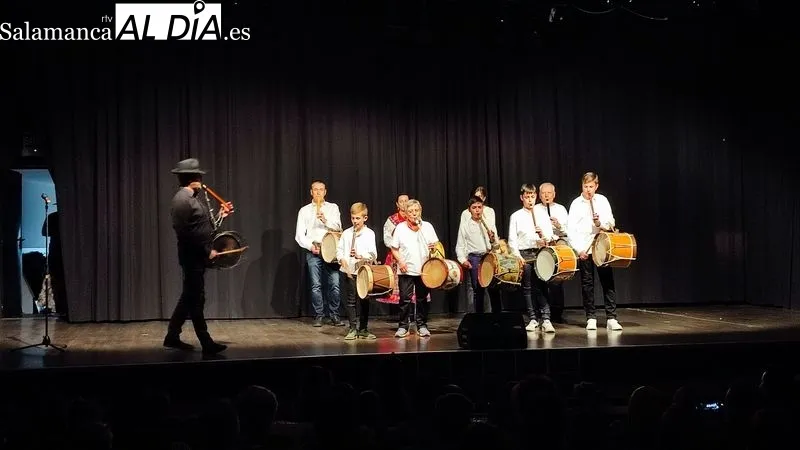 Actuación fin de curso de la escuela de baile Alborea en Vitigudino / CORRAL 