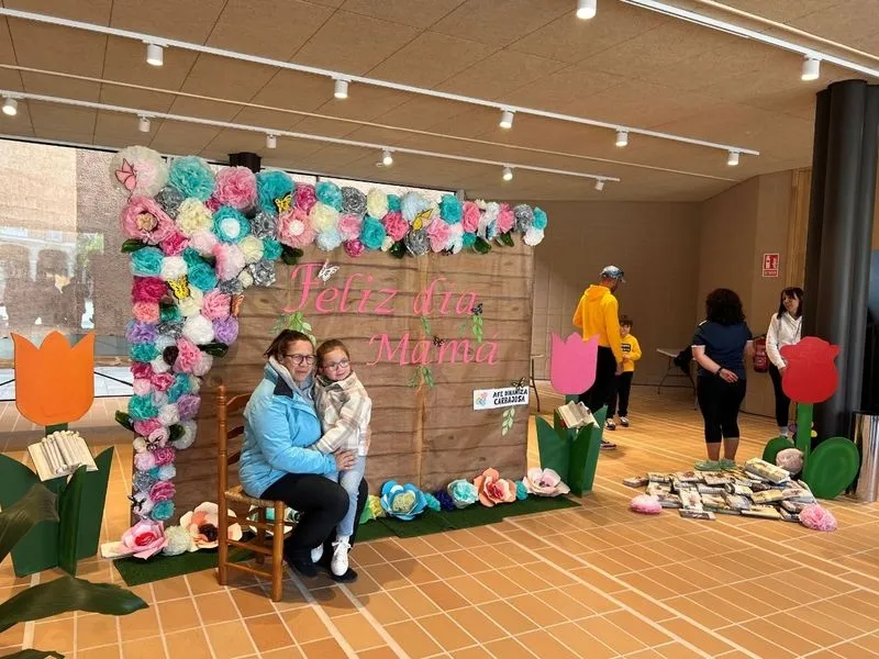 Actividad por el Día de la Madre en Carbajosa