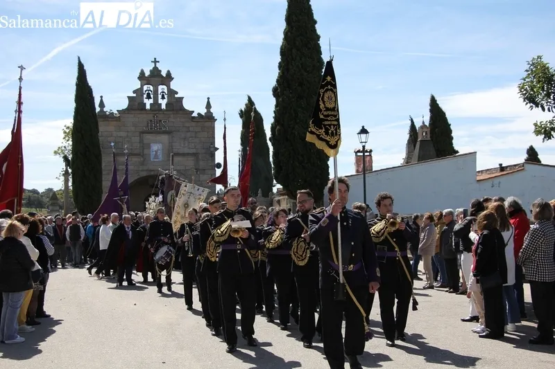 Foto 6 - La Banda Esperanza recorre las calles de San Felices acompa&ntilde;ando a Jes&uacute;s Nazareno