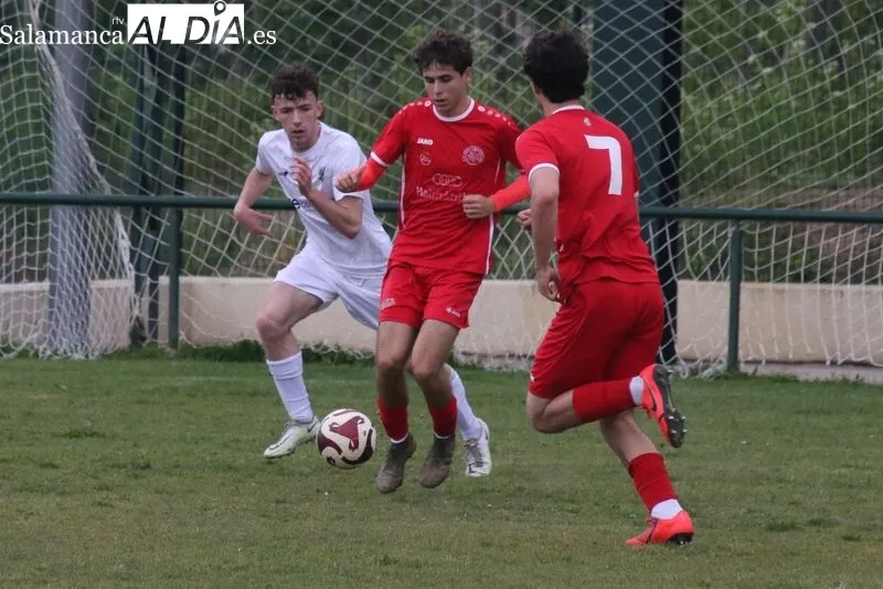 Foto 4 - Victoria pasada por agua del Aficionado (2-1)
