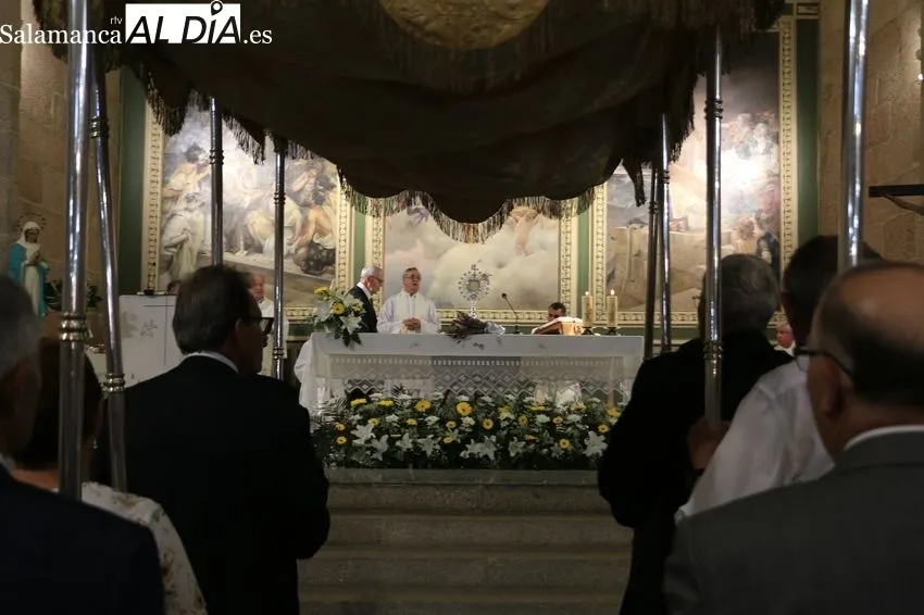 Procesión del Corpus en Vitigudino / CORRAL
