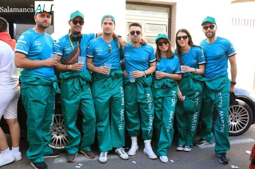 Concentración de disfraces el Jueves de Corpus en Vitigudino / CORRAL