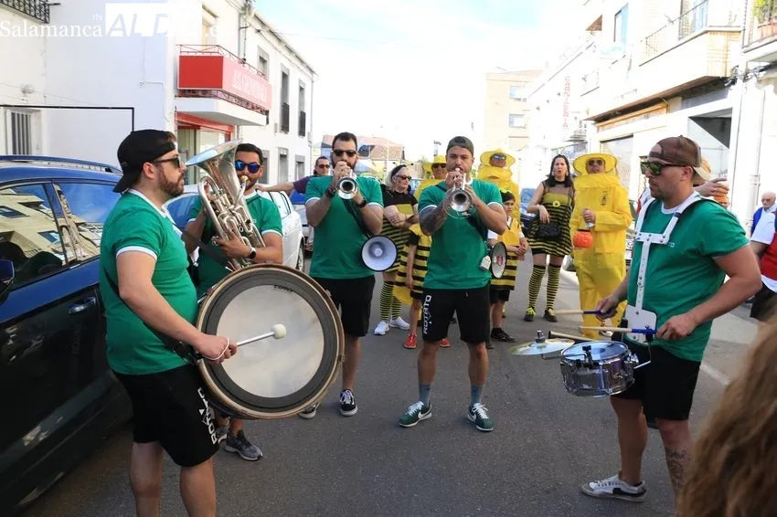 Concentración de disfraces el Jueves de Corpus en Vitigudino / CORRAL