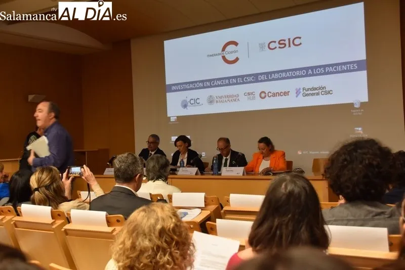 Inauguración de la jornada 'Itinerarios Cicerón: Investigación del cáncer en el CSIC: del laboratorio a los pacientes' en el CIC. Foto: Vanesa Martins