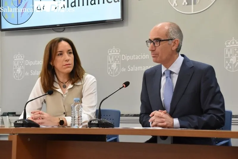 Presentación del programa de limpieza de cauces con el presidente de la Diputación de Salamanca, Javier Iglesias, y la diputada de Medio Ambiente, Pilar Sánchez. Foto: Vanesa Martins