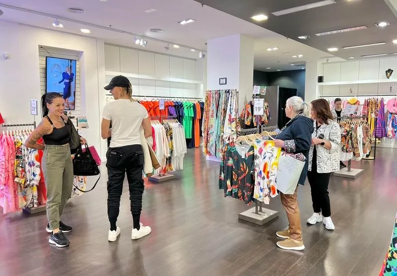 El Centro Comercial El Tormes abre un nuevo establecimiento de la reconocida marca de moda KOKER