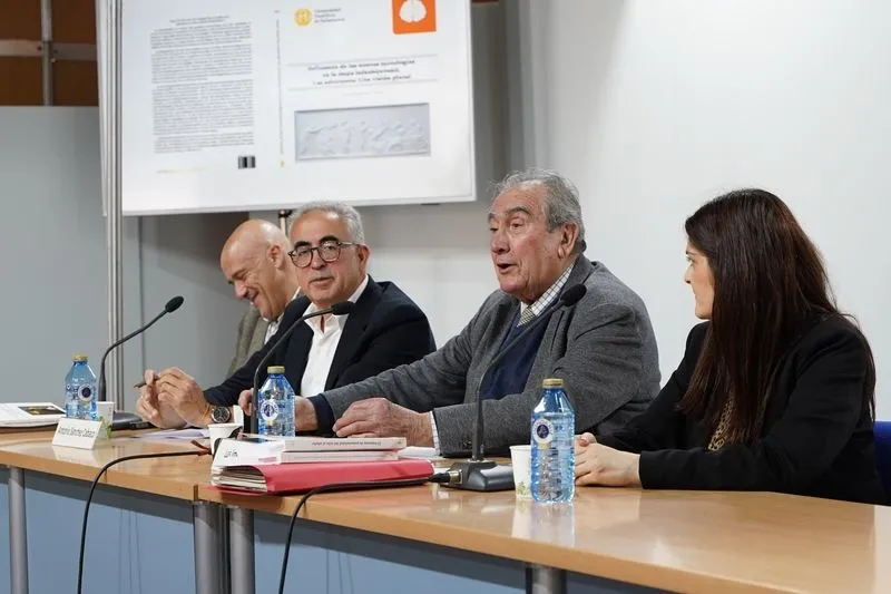 Presentación del libro del profesor Luis Jiménez Díaz.