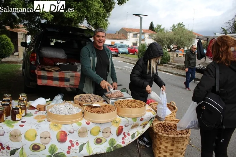 Grana afluencia de público a pesar de lo desapacible del día, ventoso y con algún chubasco / SILVESTRE