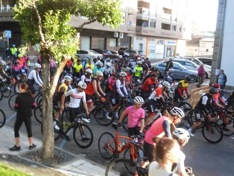 Gran ambiente en la Marcha Cicloturista Bedelalsa celebrada en Béjar. Foto: Orycronsport