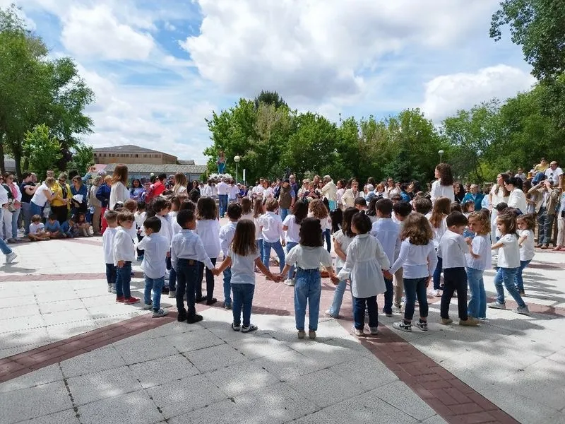 Foto 2 - El colegio San Juan Bosco celebra la fiesta de Mar&iacute;a Auxiliadora