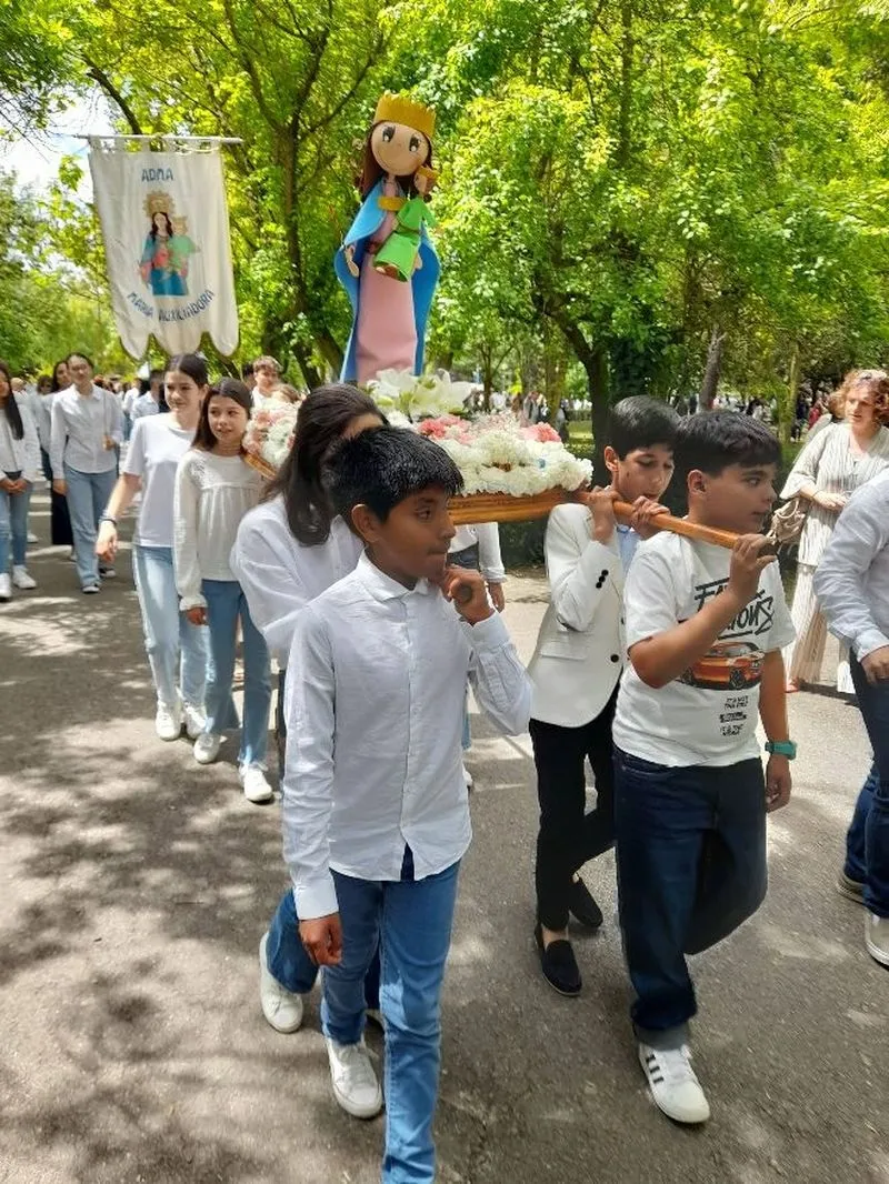 Foto 7 - El colegio San Juan Bosco celebra la fiesta de Mar&iacute;a Auxiliadora