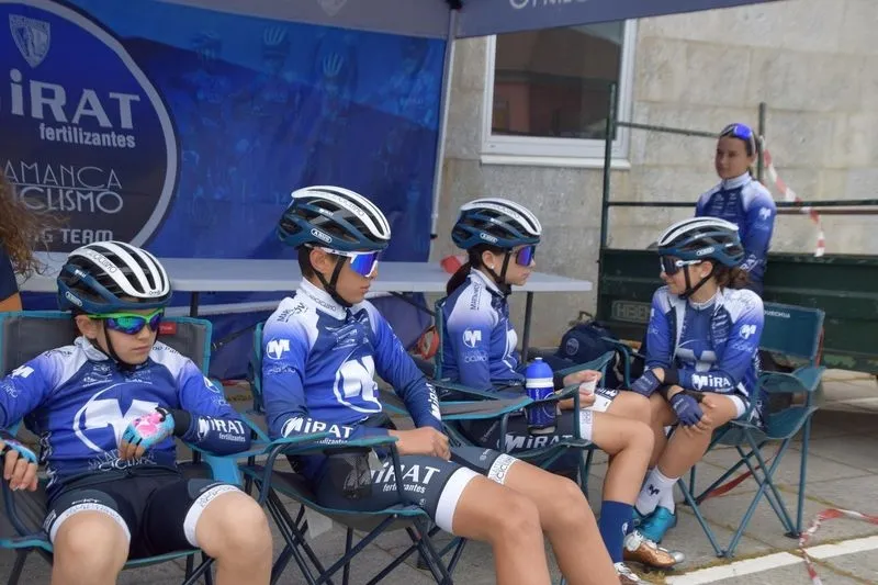 Ciclistas de la escuela Mirat - Salamanca es ciclismo en el I Trofeo Escuelas Mirat celebrado en Salamanca