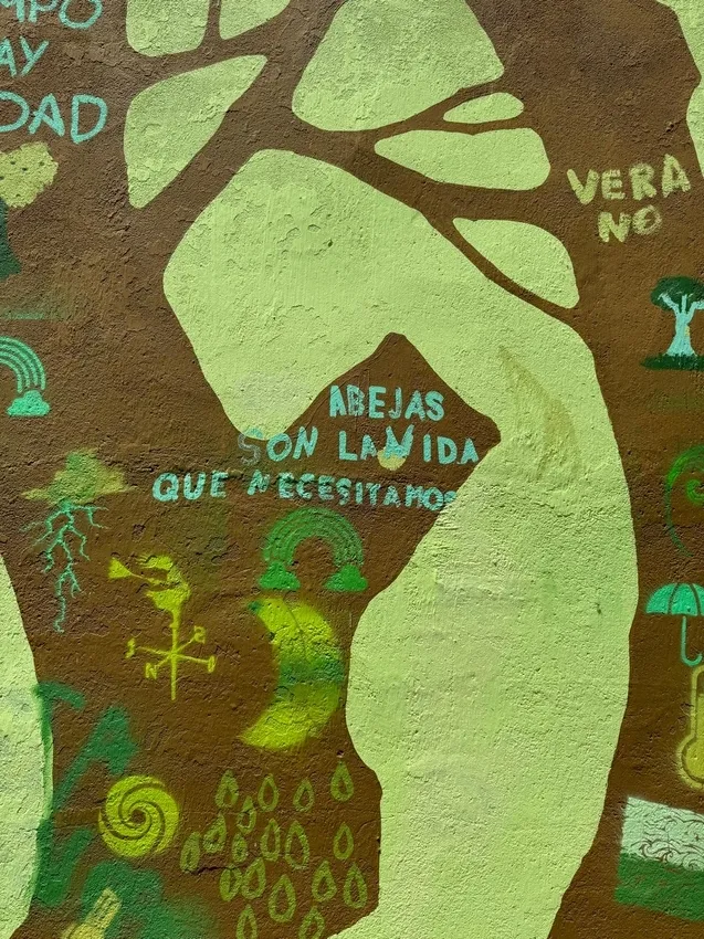 Los niños de Villavieja de Yeltes participan en el mural 'Un viaje por el clima' 