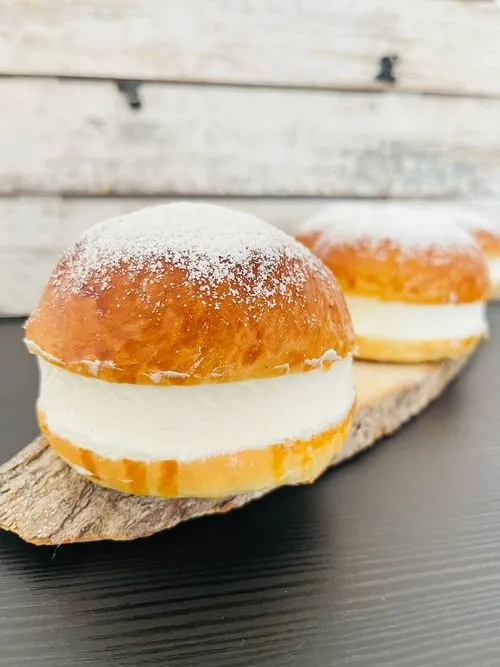 Javier, el influencer repostero de Salamanca que triunfa con sus postres