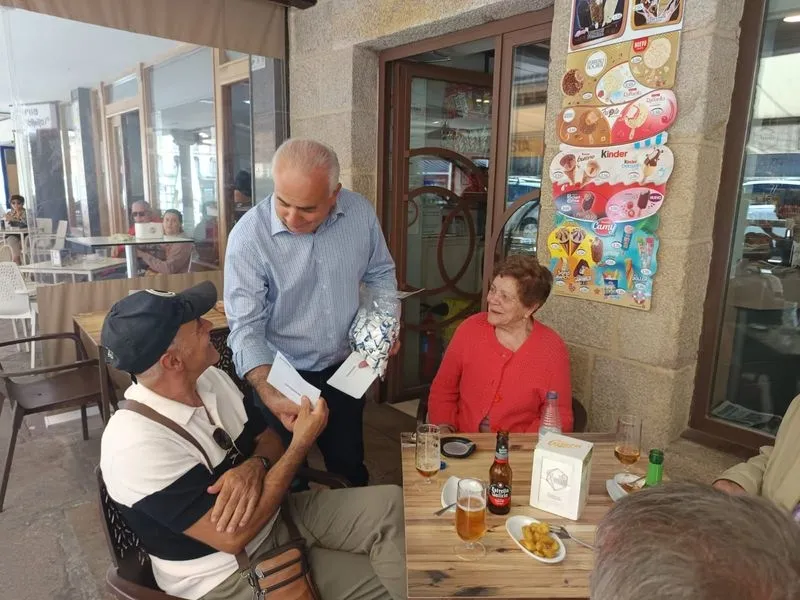 Foto 5 - El PP hace campa&ntilde;a de las europeas en las cuatro calles en Vitigudino