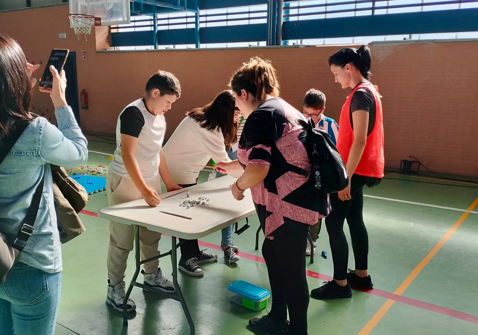 Foto 3 - Visitas, mojitos y animaci&oacute;n en la recta final en Pe&ntilde;aranda de los escolares nacionales de &lsquo;Fabricando Ilusiones&rsquo; junto al CEIP Severiano Montero