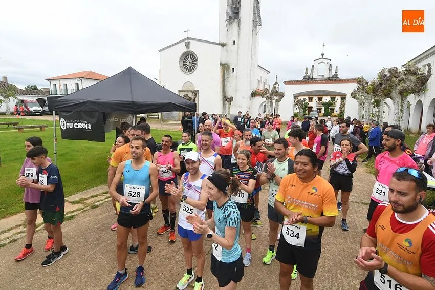 Foto 11 - Adri&aacute;n Mart&iacute;n y Ver&oacute;nica S&aacute;nchez se imponen en el estreno de la Carrera Popular de &Aacute;gueda