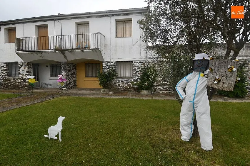 Foto 8 - Las abejas protagonizan la decoraci&oacute;n primaveral del Arrabal de San Sebasti&aacute;n