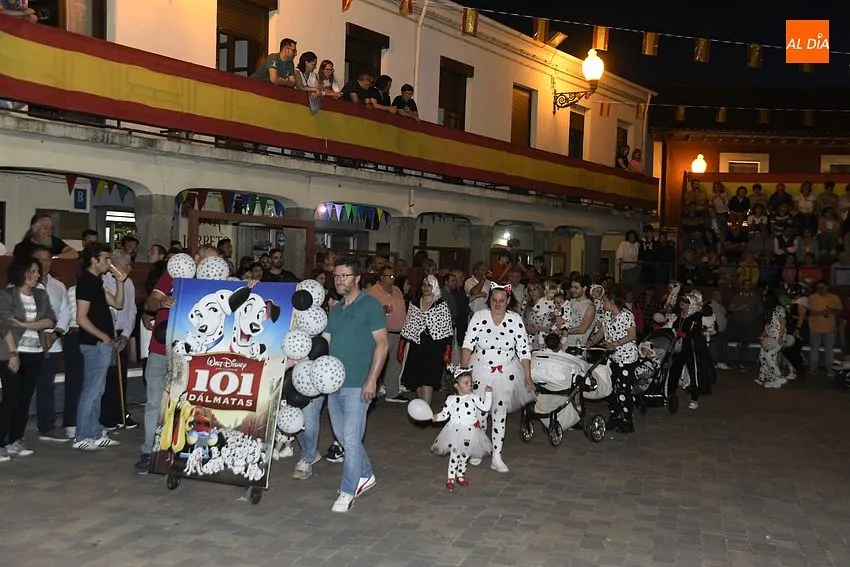 Gran participación en el desfile de Carrozas de La Fuente de San Esteban/ Fotos: Adrián M.Pastor