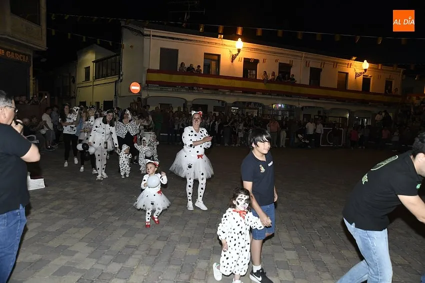 Gran participación en el desfile de Carrozas de La Fuente de San Esteban/ Fotos: Adrián M.Pastor