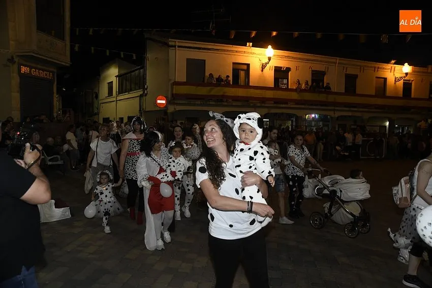 Gran participación en el desfile de Carrozas de La Fuente de San Esteban/ Fotos: Adrián M.Pastor