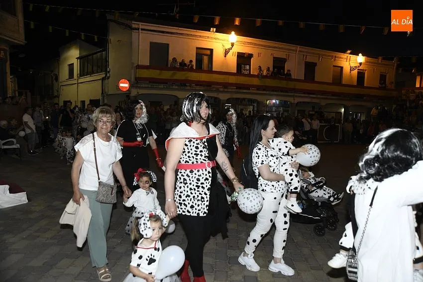 Gran participación en el desfile de Carrozas de La Fuente de San Esteban/ Fotos: Adrián M.Pastor