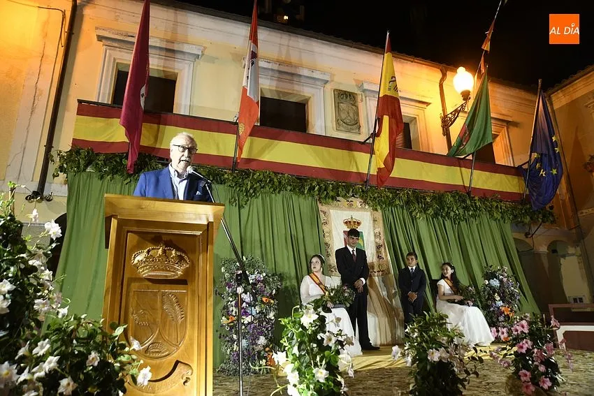 Vicente del Bosque en el pregón del Corpus de La Fuente de San Esteban/ Fotos: Adrián M.Pastor