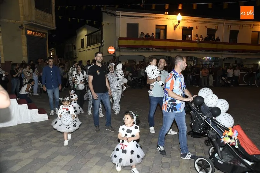 Gran participación en el desfile de Carrozas de La Fuente de San Esteban/ Fotos: Adrián M.Pastor