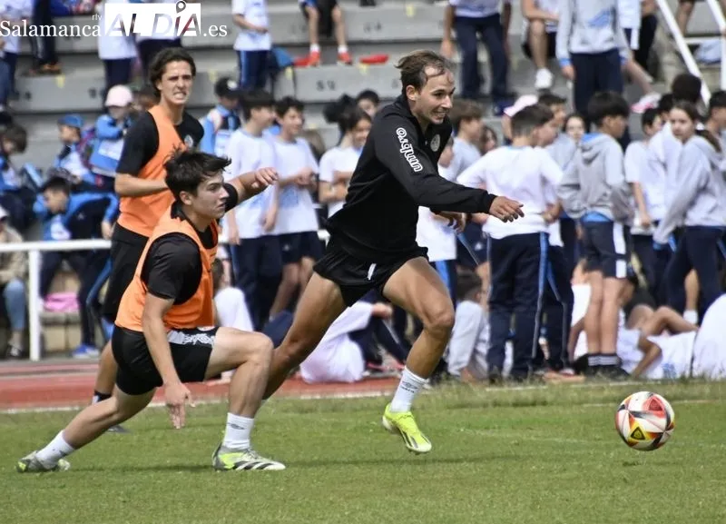 Entrenamiento del Salamanca UDS en las Pistas del Helmántico