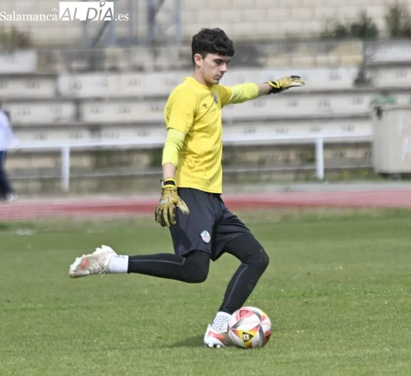 Entrenamiento del Salamanca UDS en las Pistas del Helmántico
