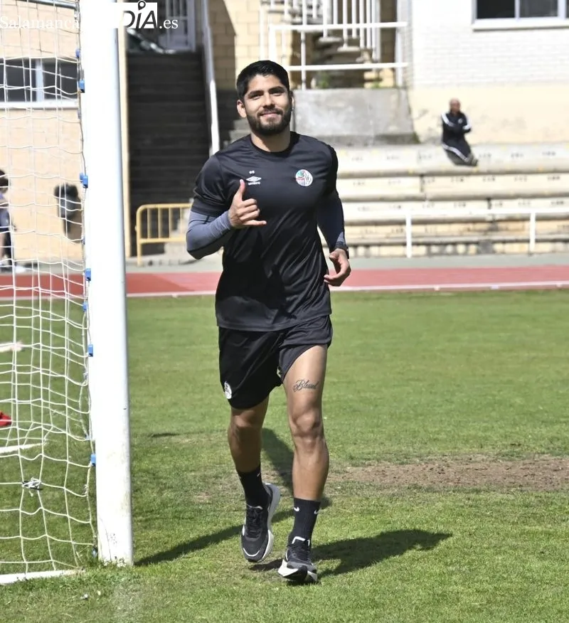 Entrenamiento del Salamanca UDS en las Pistas del Helmántico