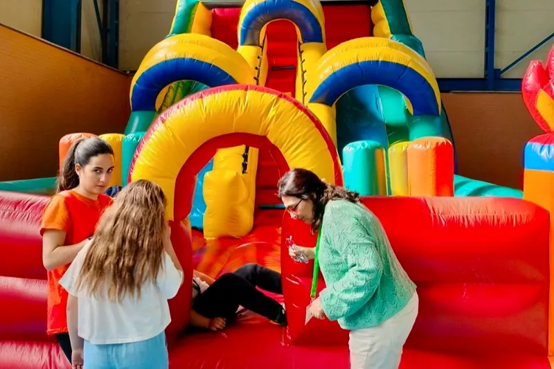 Foto 6 - Visitas, mojitos y animaci&oacute;n en la recta final en Pe&ntilde;aranda de los escolares nacionales de &lsquo;Fabricando Ilusiones&rsquo; junto al CEIP Severiano Montero