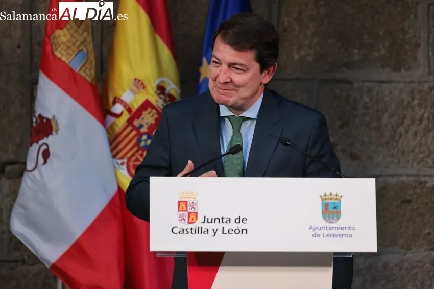 Mañueco asistía a los actos de inicio de las fiestas del Corpus en Ledesma 