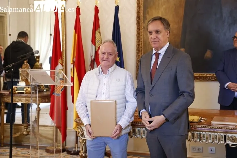 Foto 5 - Los 27 funcionarios municipales que hoy han sido los protagonistas del Ayuntamiento