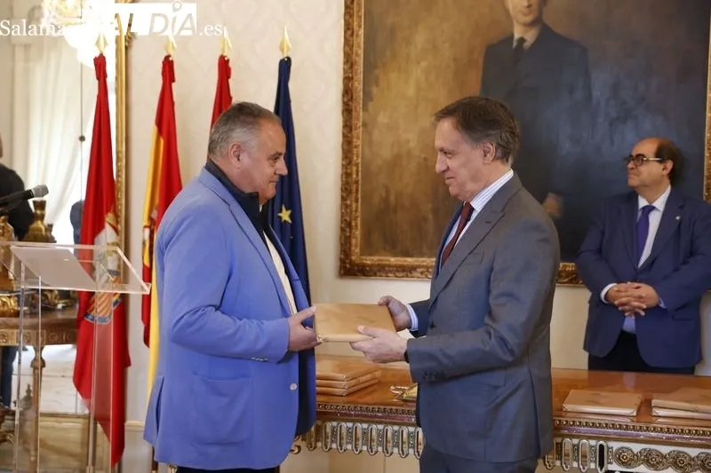 Foto 4 - Los 27 funcionarios municipales que hoy han sido los protagonistas del Ayuntamiento