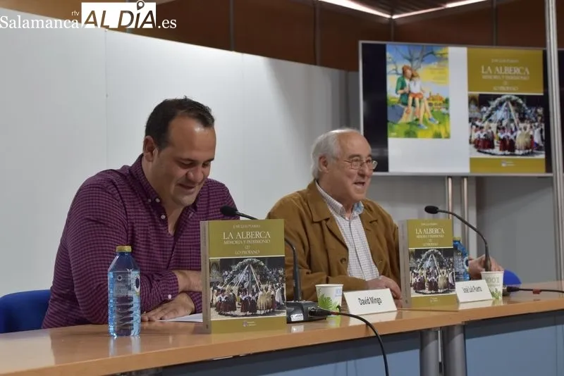 Presentación en la Feria del Libro de Salamanca del nuevo trabajo de José Luis Puerto, 'La Alberca: memoria y patrimonio. (2) Lo profano', editado por la Diputación. Foto: Vanesa Martins