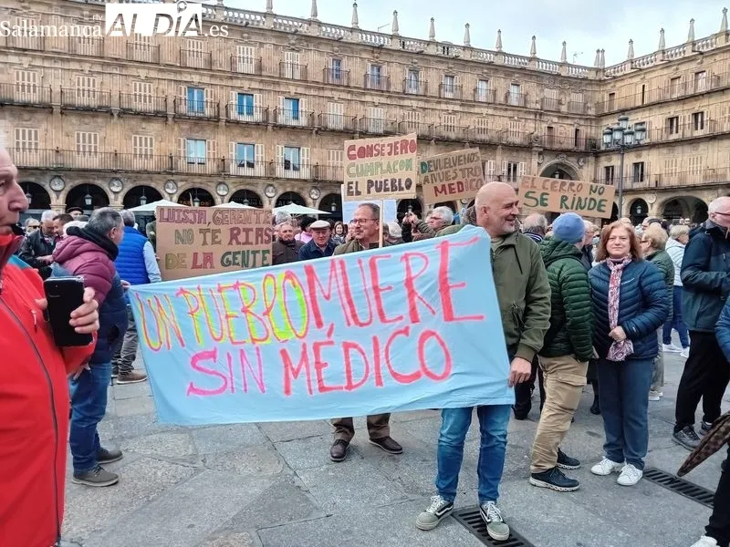 Manifestación vecinal de El Cerro en Salamanca