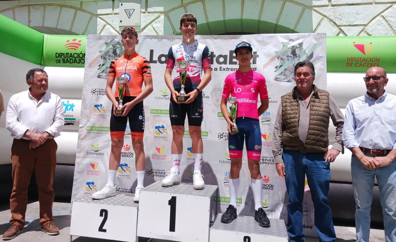 Foto 2 - Cristian de Oliveira gana una etapa y queda 3&ordm; en la General de la Vuelta a Extremadura Cadete