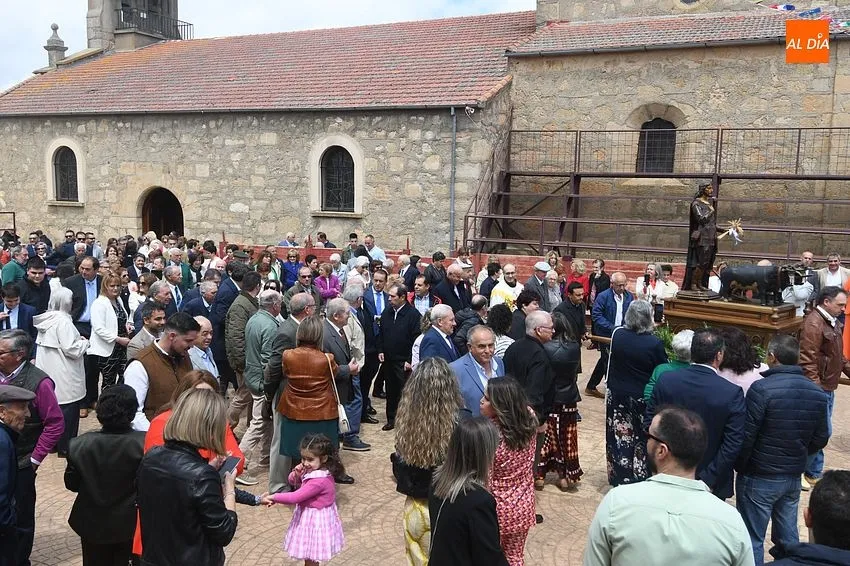 Gentes del campo en Cabrillas procesionan a San Isidro Labrador/ Fotos: Adrián M.Pastor