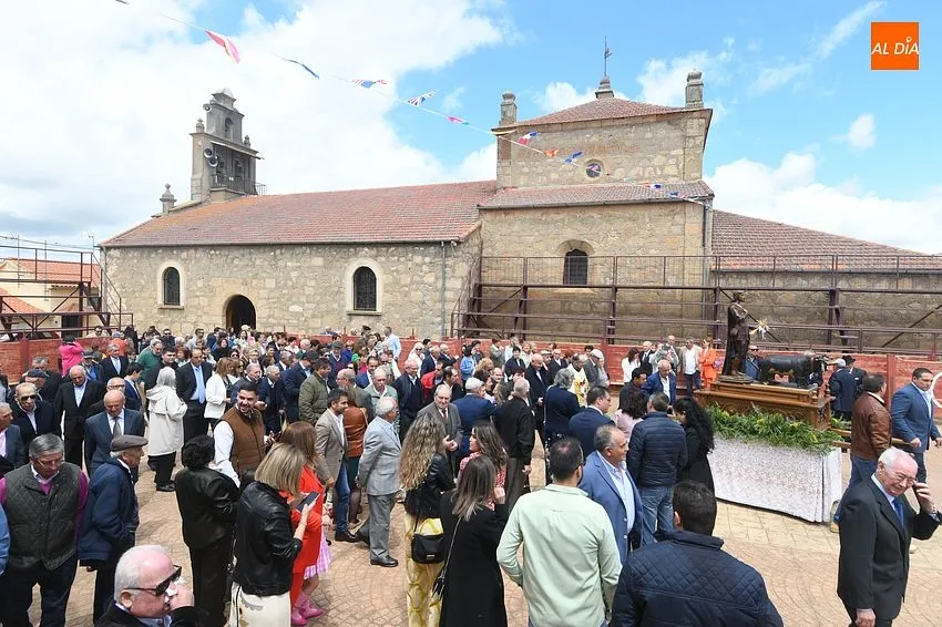 Gentes del campo en Cabrillas procesionan a San Isidro Labrador/ Fotos: Adrián M.Pastor