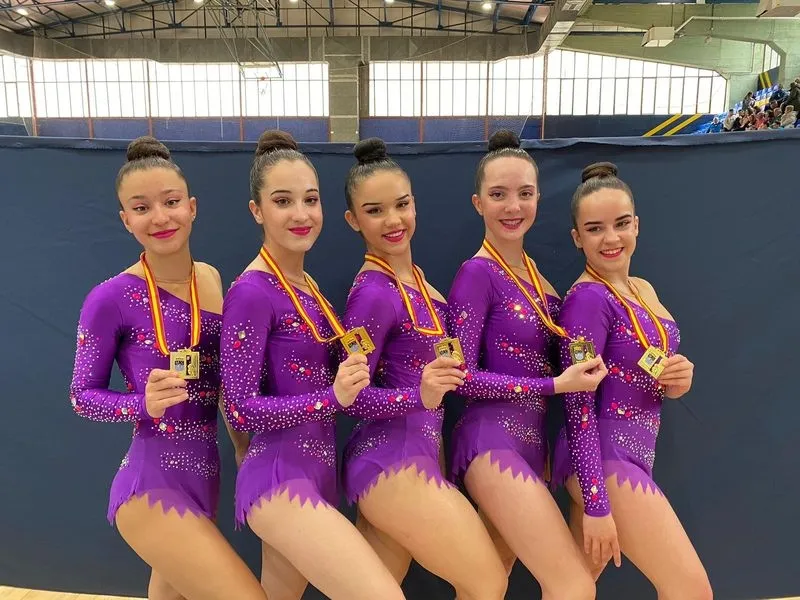 Medallistas del Club Rítmica Salamanca en la Fase Final Juegos Escolares