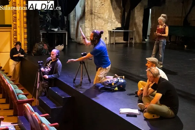 Rodaje de 'Experiencias Turismo España' en Salamanca en el Teatro Liceo. Foto: David Sañudo