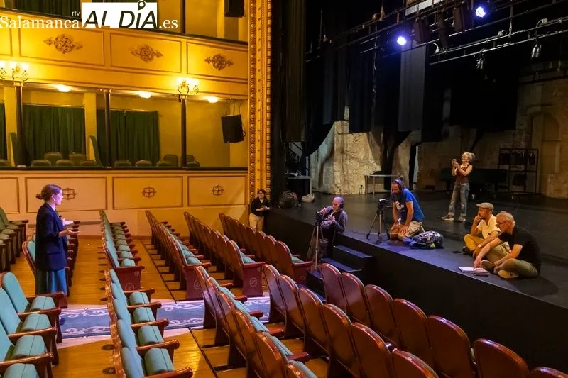 Rodaje de 'Experiencias Turismo España' en Salamanca en el Teatro Liceo. Foto: David Sañudo