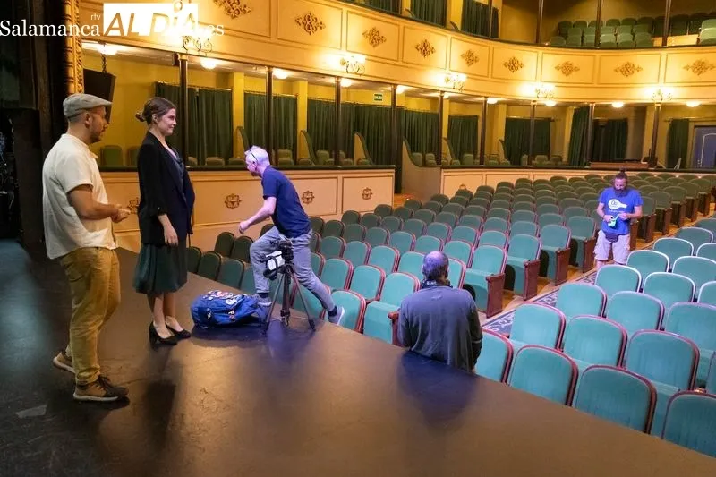 Rodaje de 'Experiencias Turismo España' en Salamanca en el Teatro Liceo. Foto: David Sañudo