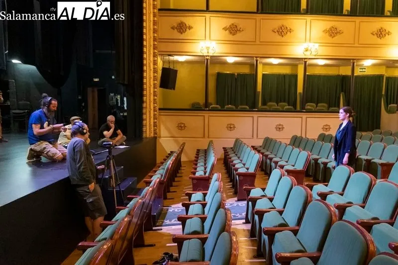 Rodaje de 'Experiencias Turismo España' en Salamanca en el Teatro Liceo. Foto: David Sañudo